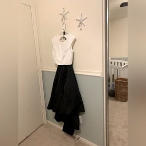 Aiden Mattox Woman’s Formal Designer Dress White Sequin Black Size 8/10 Like New